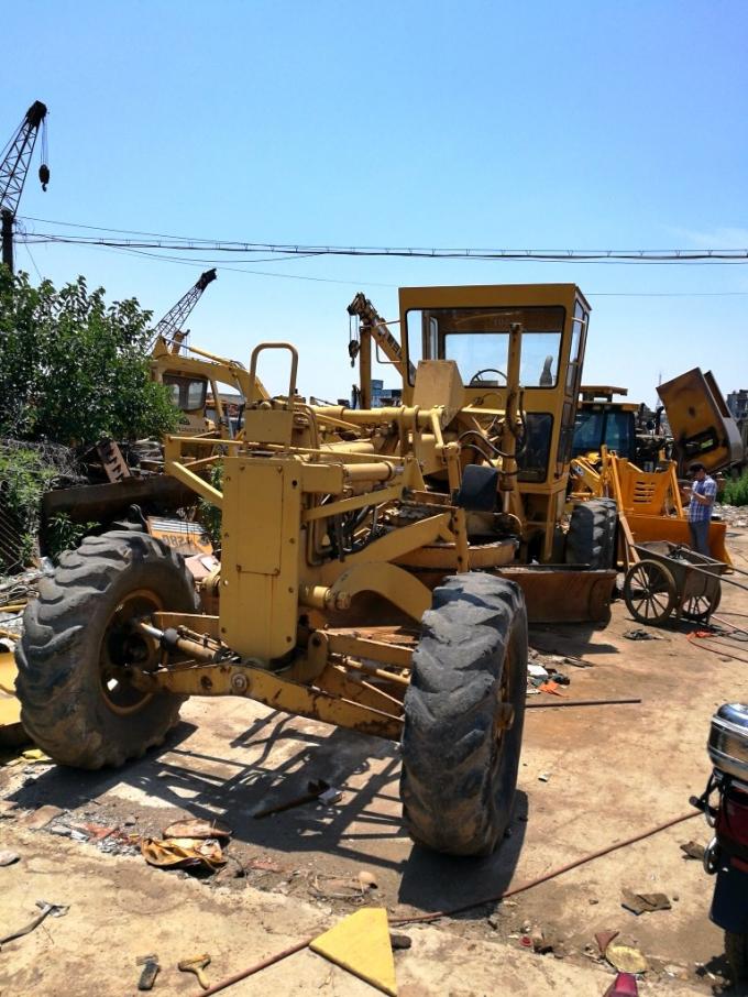 Niveleuse utilisée GD511A GD605R GD405R GD405A de KOMATSU de niveleuse de moteur