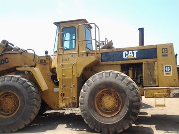 980C a employé le chargeur de roue de Caterpillar avec la pierre de chariot élévateur