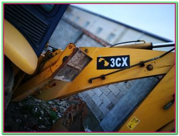 Chargeurs utilisés de pelle rétro de JCB à vendre le JCB 4*4 4*2 3cx : Chargeur d'embout avant utilisé